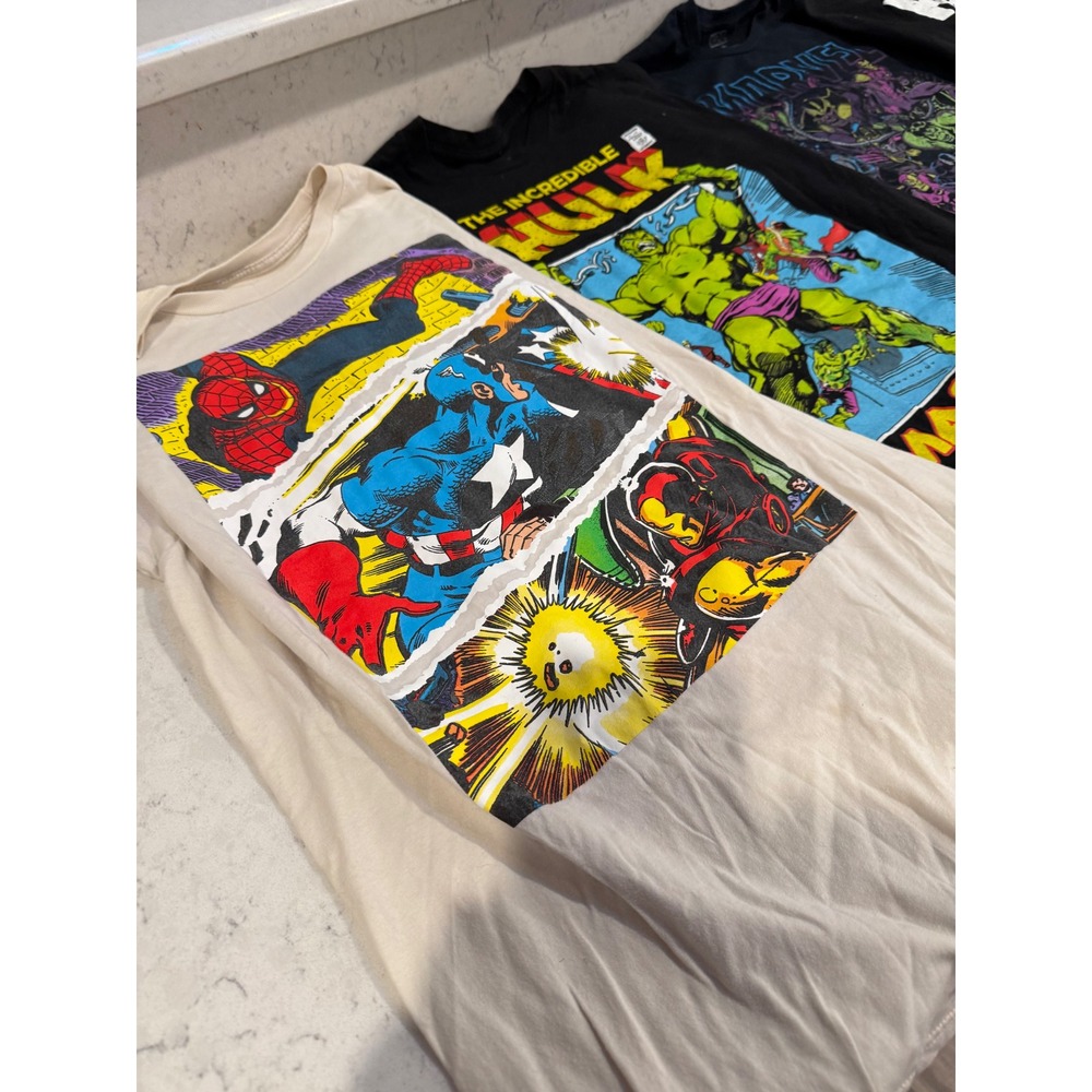 Marvel Graphic T-Shirt Bundle Hulk‎ Black Panther Avengers Comic Art 4 Pack M